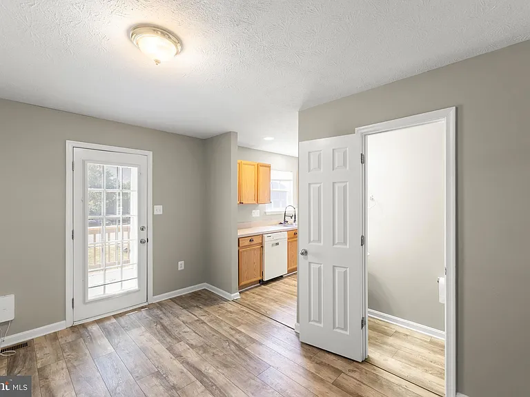 174 Equestrian Dr — Photo 11