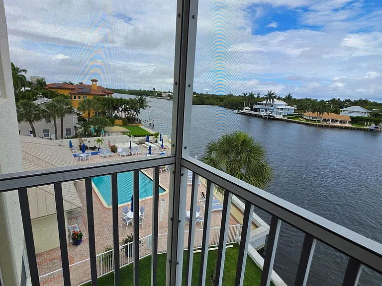650 Snug Harbor Dr #G401 — Photo 14