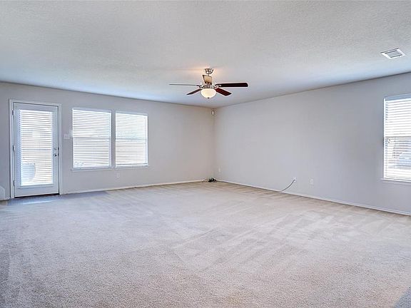 3rd image of 10477 Hideaway Trl