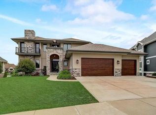 1112 Tara Ln, Waunakee, WI 53597