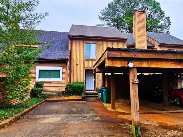 16 Willowick Dr, Lithonia, GA 30038
