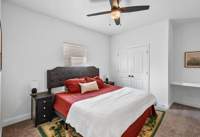3 bed, 1759 sqft, $2,550 — Photo 2