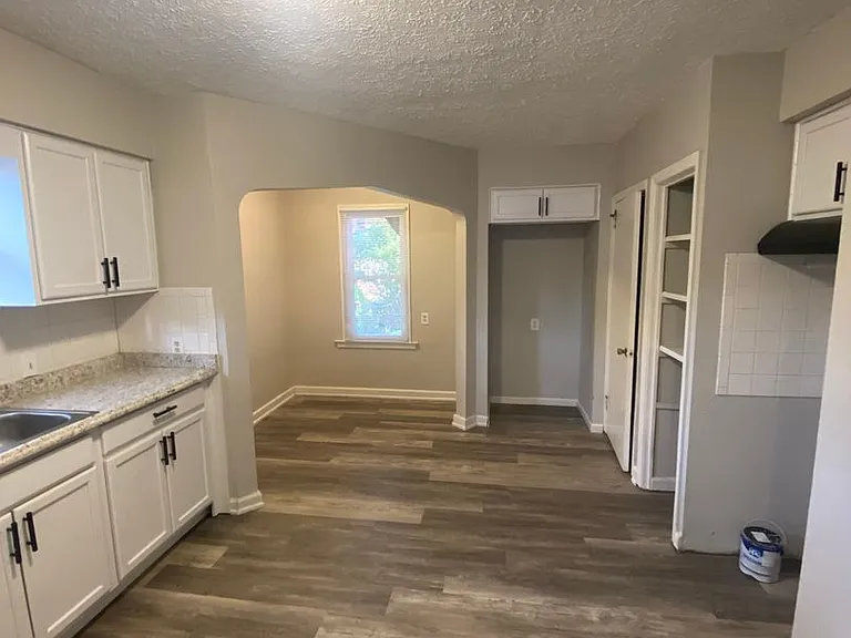 1106 Ellsworth Ave — Photo 10