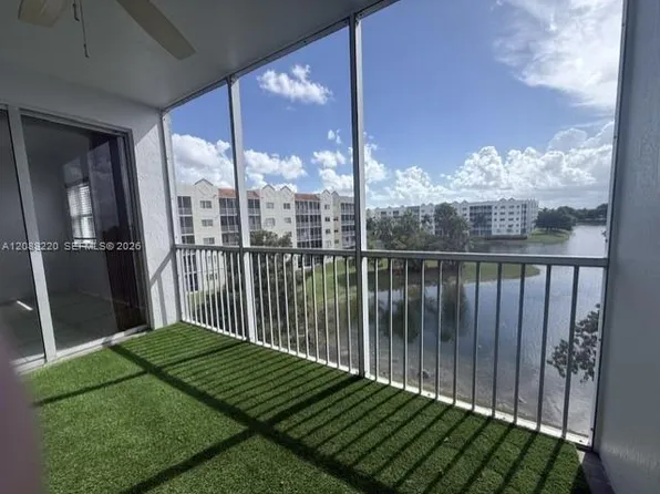 10730 NW 66th St APT 403, Doral, FL 33178
