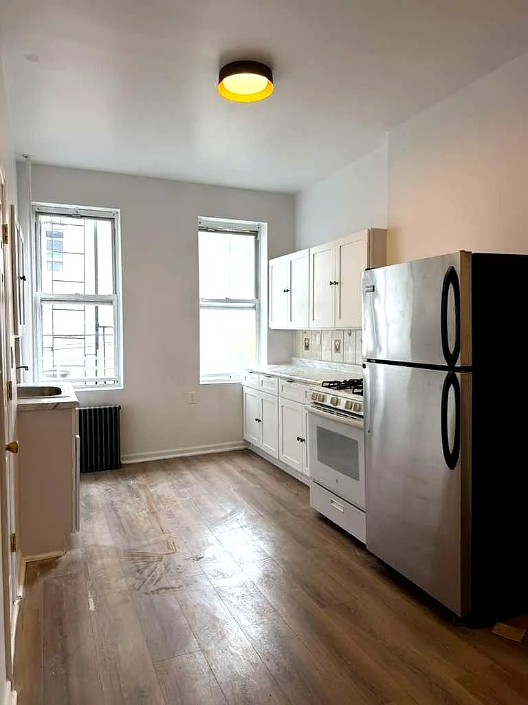 129 Street Nicholas' Avenue — Photo 2
