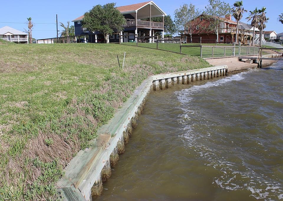 1st image of 2488 W Bayshore Dr