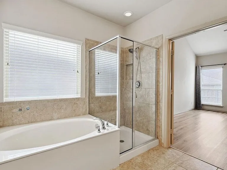 15628 Carlton Oaks Dr — Photo 19