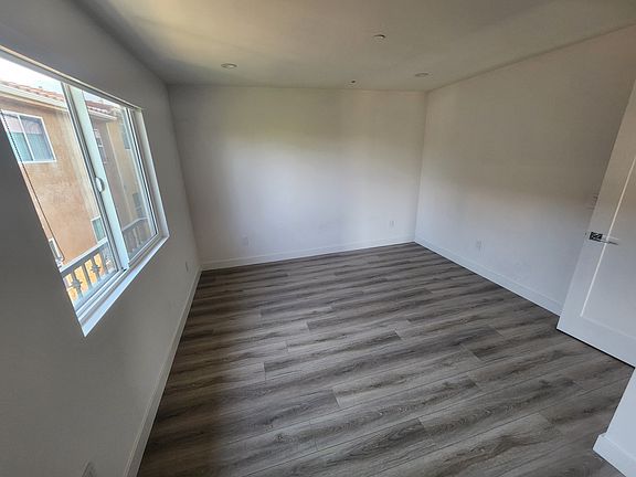5th image of 10146 Fernglen Ave #B