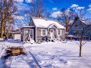 589 Columbia Rd, Bay Village, OH 44140