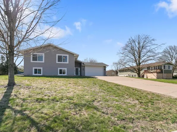 1404 6th St, Farmington, MN 55024