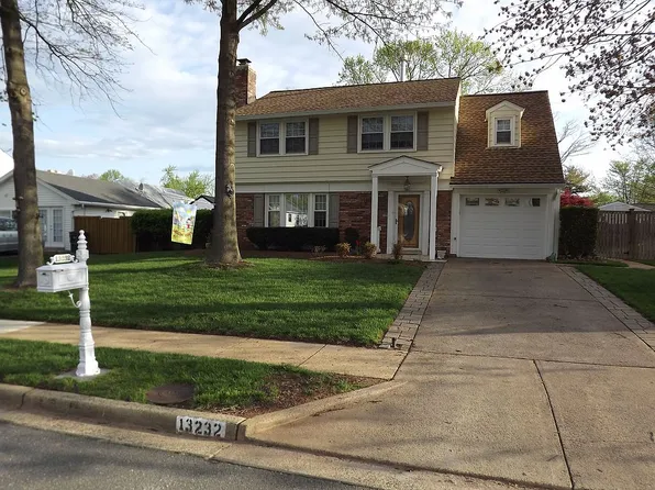 13232 Pleasantview Ln, Fairfax, VA 22033