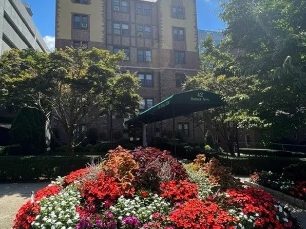 42 Barker Ave APT 1H, White Plains, NY 10601