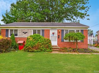 34041 Beaconsfield St, Clinton Township, MI 48035