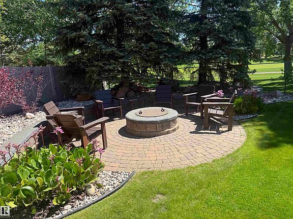 3rd image of 915 Picard Dr NW