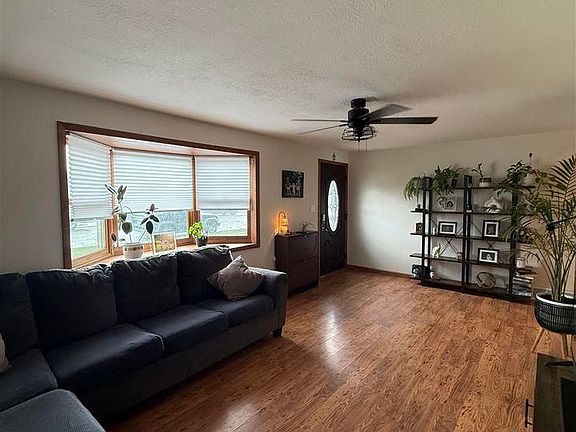 3rd image of 1505 16th Ave