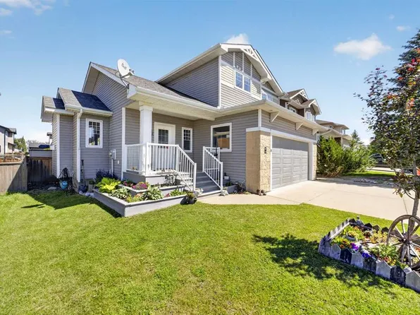 759 S Stonehaven Dr, Carstairs, AB T0M 0N0