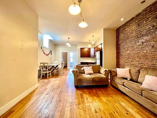 Rented by Doorway NYC, LLC | media 39