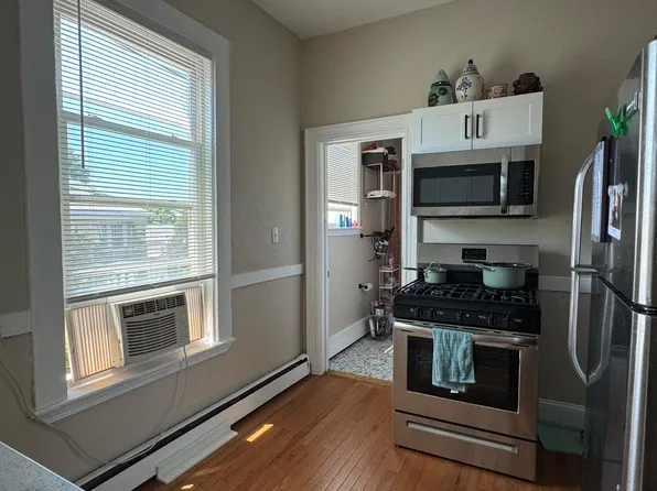 4 Loring Ave, Salem, MA