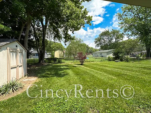 988 Stratford Pl — Photo 25