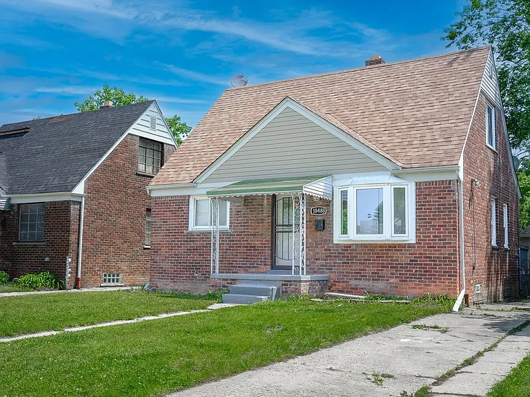 18488 Shields St — Photo 3