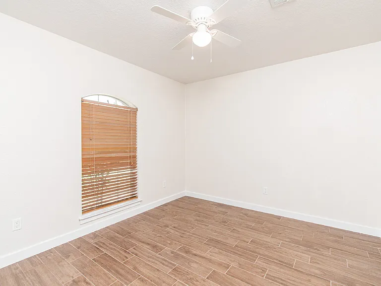 304 Timber Ridge Dr — Photo 15