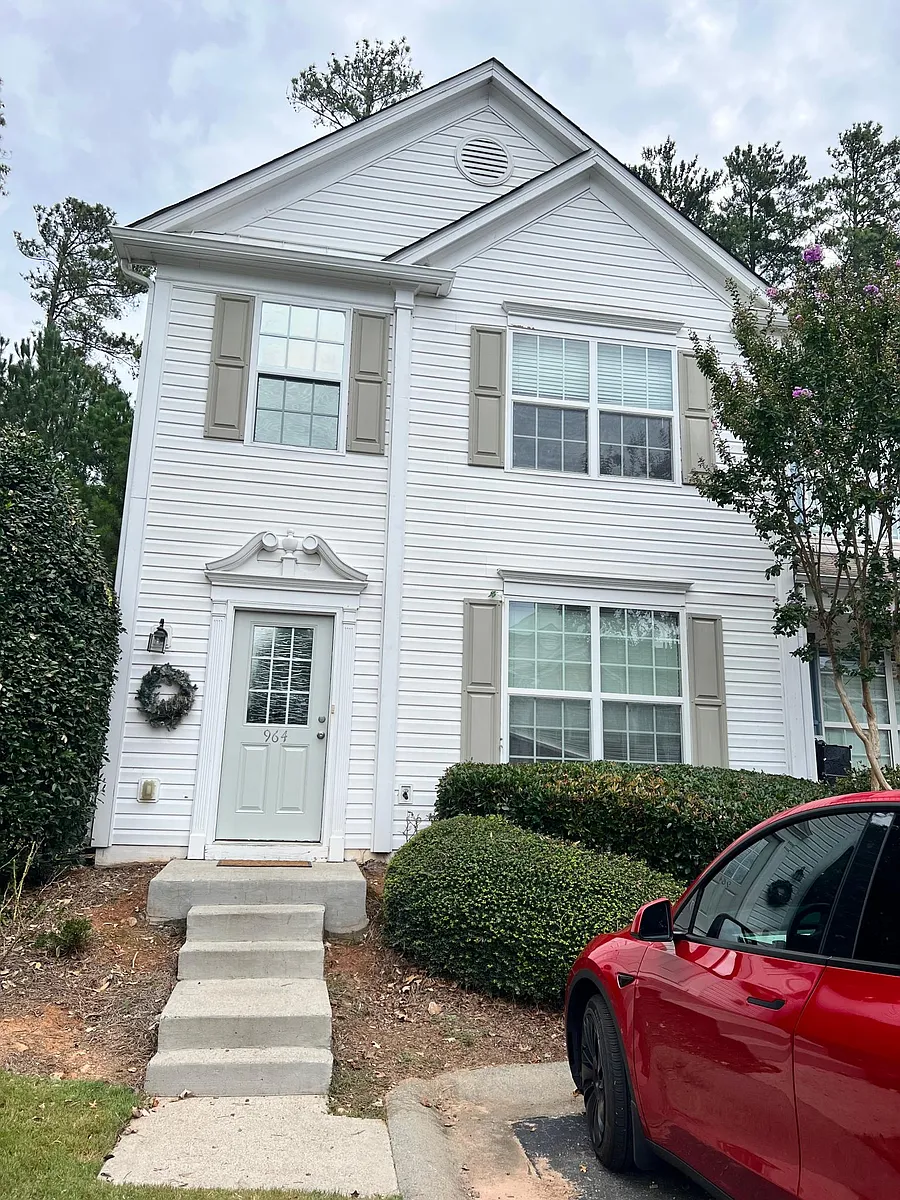 Frontal View - 964 Prestwyck Ct
