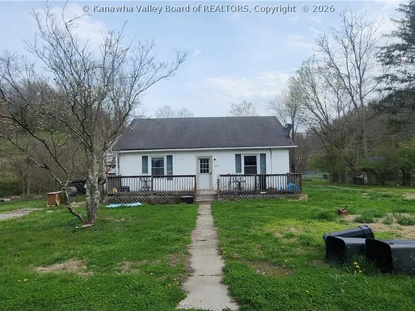 2372 Harvey Rd, Huntington, WV 25704