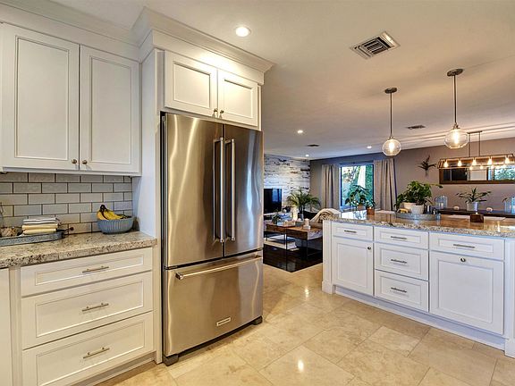 5th image of 5237 E Winchcomb Dr