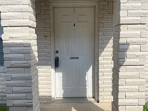 2nd image of 1811 Villa Linda Ave #4