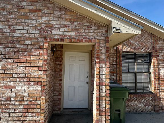 2nd image of 4935 Paseo Del Rey Dr