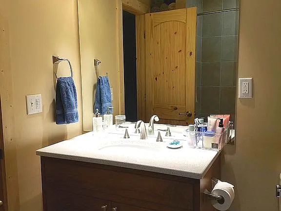 1 bed, 1000 sqft, $1,075 — Photo 4