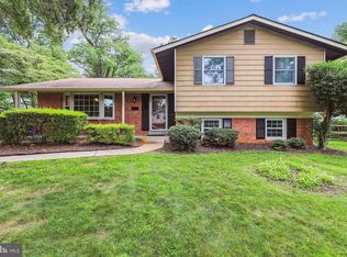 11705 Castlewood Ct, Potomac, MD 20854