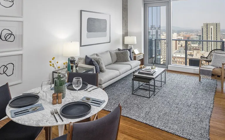 Floor to Ceiling Windows