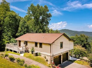 92 Atari Rd, Waynesville, NC 28786