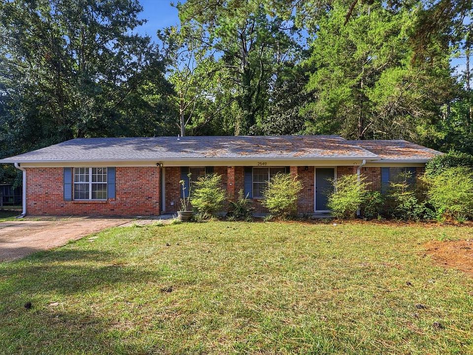 1st image of 2549 Jennifer Dr