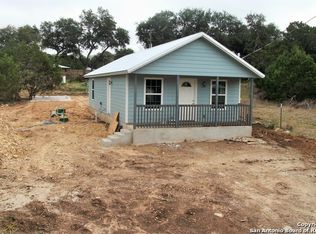 460 Burr Oak Ln, Canyon Lake, TX 78133