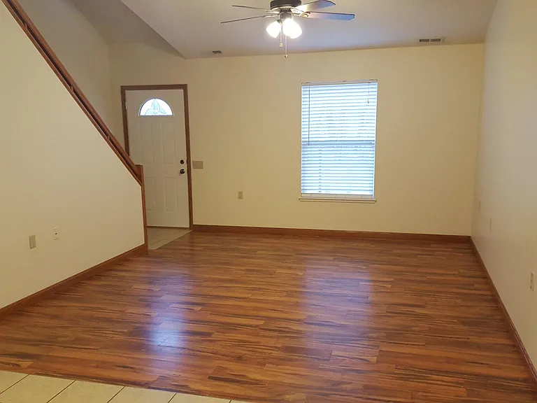 529 Rumbach Ave #529 — Photo 6