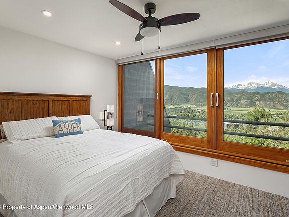 3rd image of 805 Pinon Dr APT 2