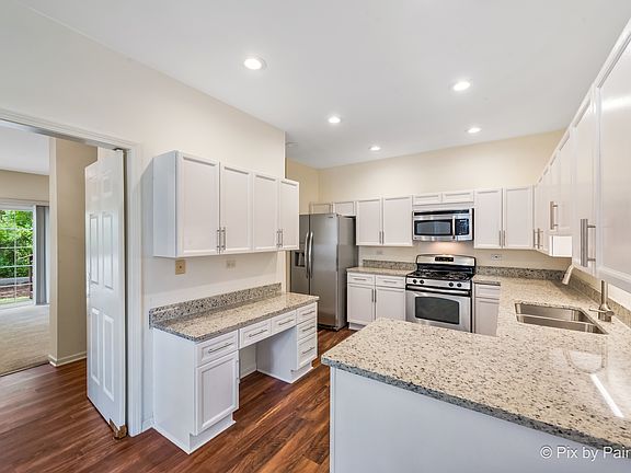 5th image of 8 Wimbledon Ct #1301
