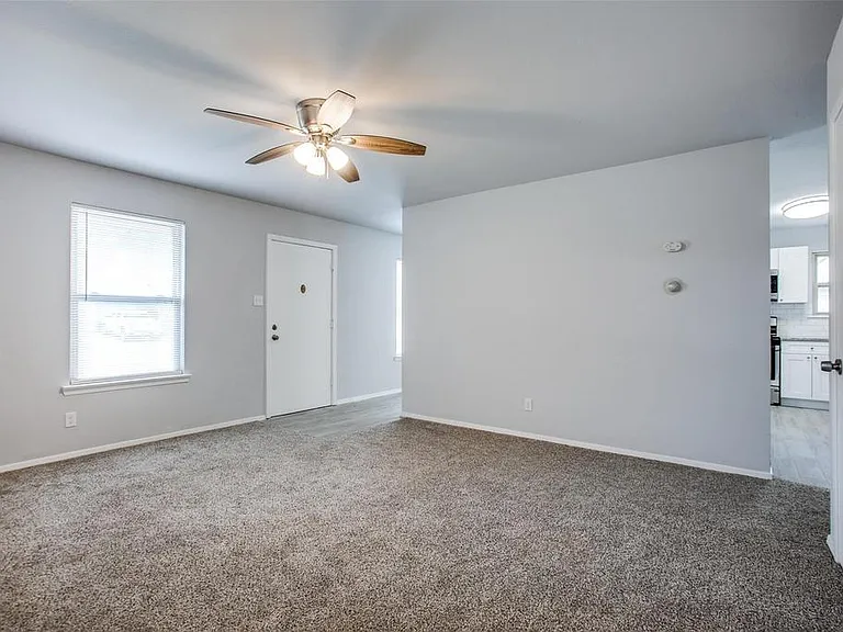 2608 Scotswood Dr — Photo 4