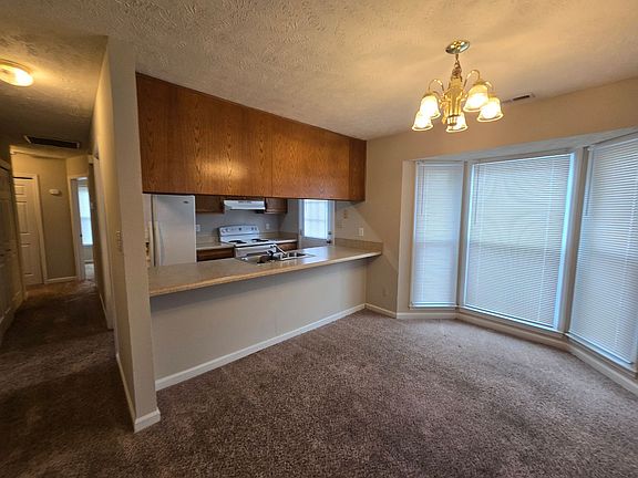 3rd image of 6850 Shawcross Ln