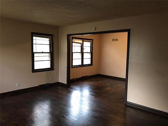 4th image of 1840 E 75th Ter