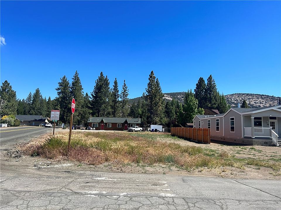 1st image of 900 Greenway Dr #15