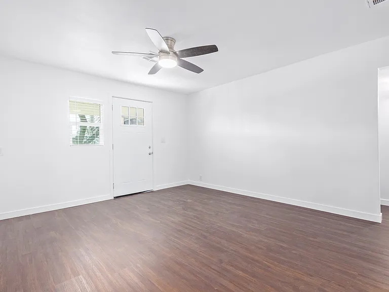 312 E Kinderman Dr #5 — Photo 8