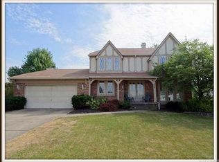 899 Smith Rd, East Amherst, NY 14051