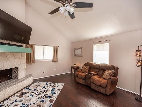5th image of 3323 Santana Dr