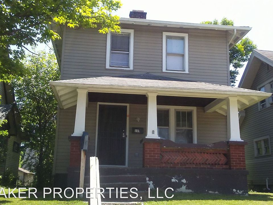 1st image of 106 E Parkwood Dr