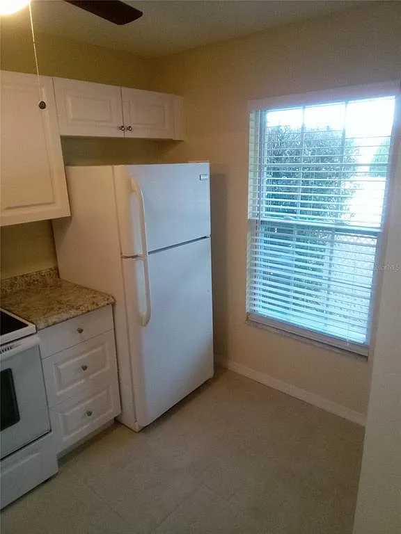 1 bed, 1.0 bath, 660 sqft, $985 — Photo 2