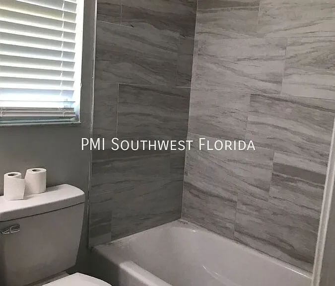 141 W Perry Ln — Photo 11