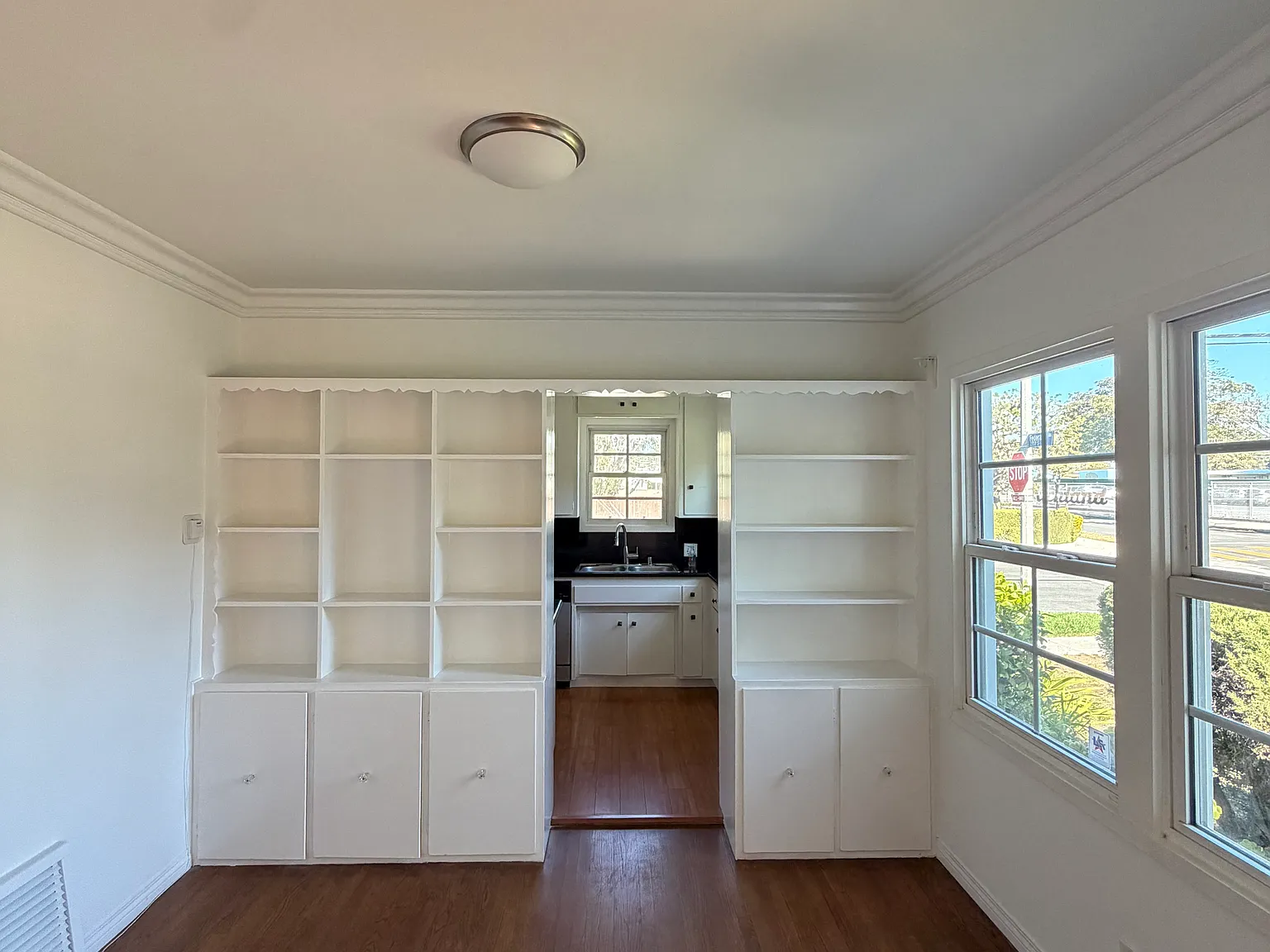 3 bed, 1160 sqft, $5,500 — Photo 4